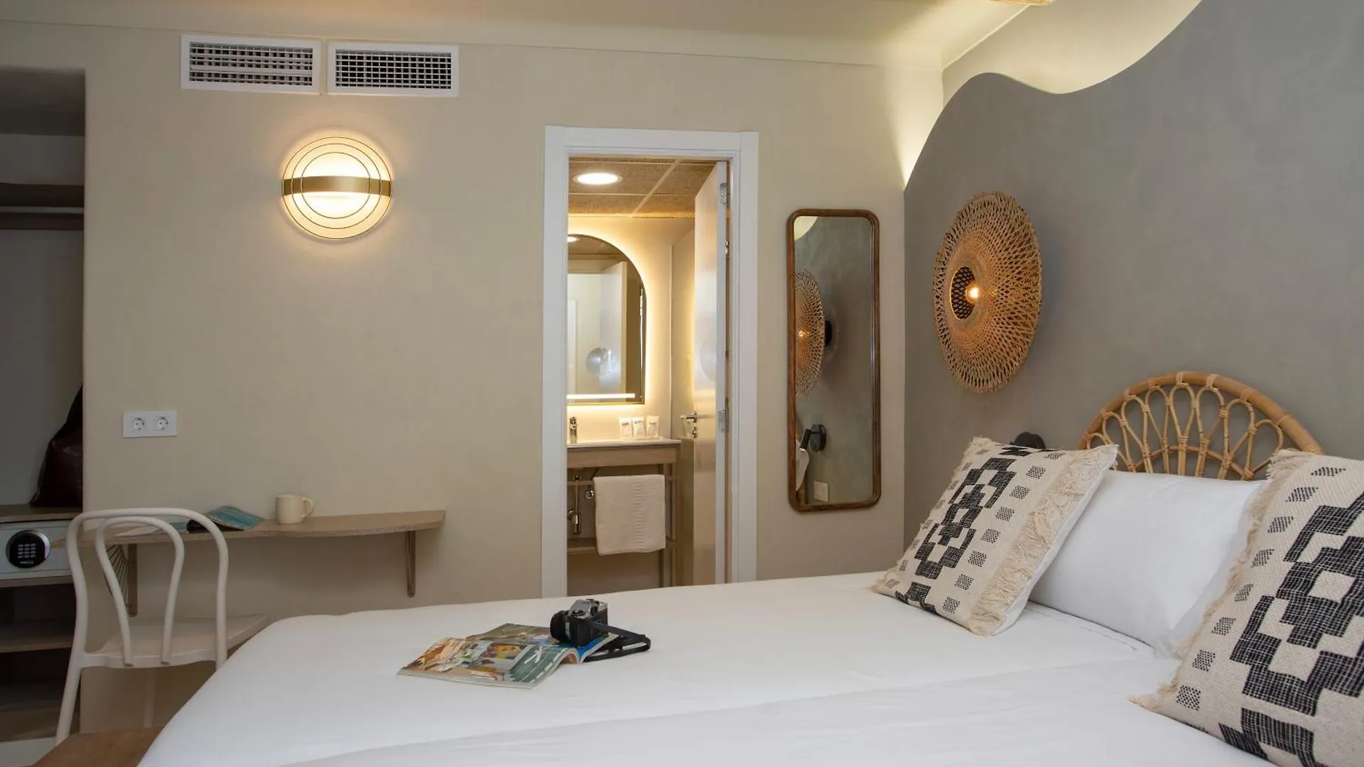 Hotel Casual Bahia Ibiza San Antonio  San Antonio (Ibiza)